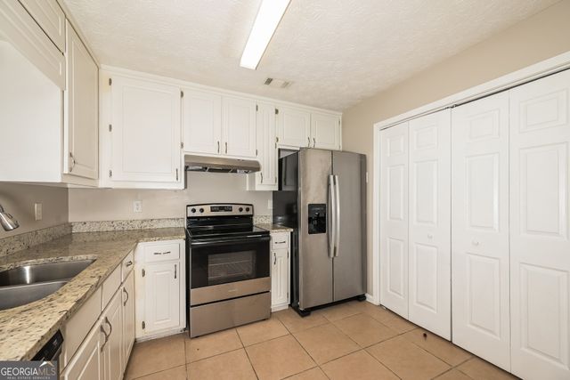 200 Wagon Wheel Drive, Rex, GA 30273