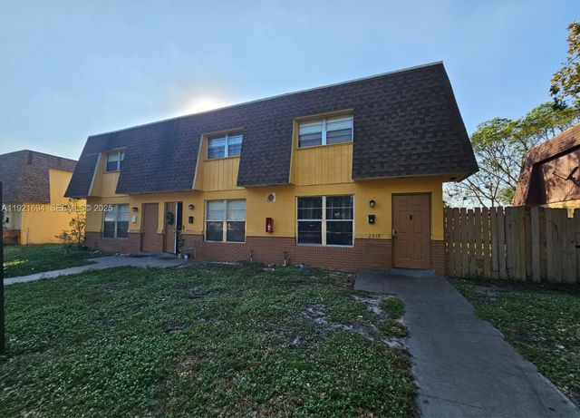 2311-2315 NW 59th Way, Lauderhill, FL 33313