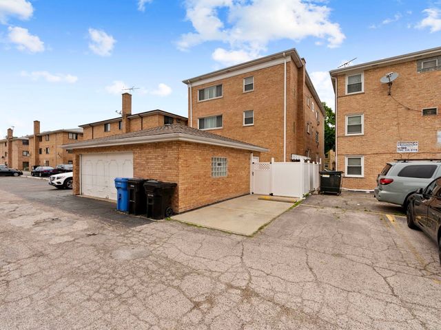8729 W SUMMERDALE Avenue 1, Chicago, IL 60656
