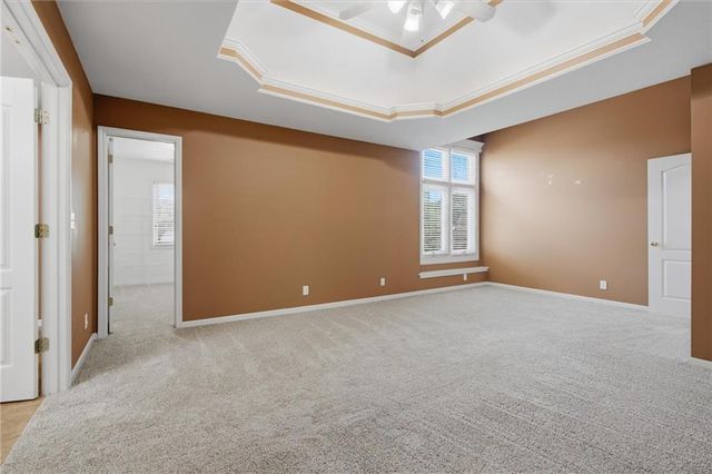 5627 NW 81st Terrace, Kansas City, MO 64151