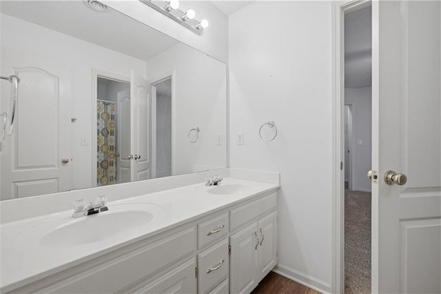 5627 NW 81st Terrace, Kansas City, MO 64151