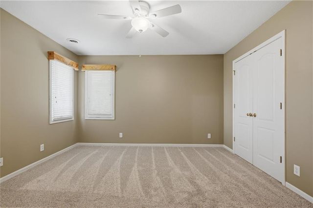 5627 NW 81st Terrace, Kansas City, MO 64151