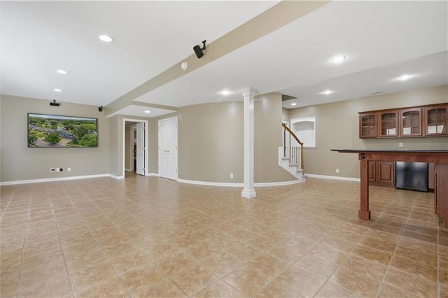 5627 NW 81st Terrace, Kansas City, MO 64151