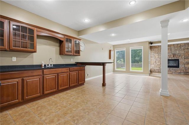 5627 NW 81st Terrace, Kansas City, MO 64151