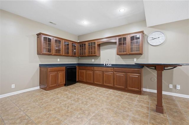 5627 NW 81st Terrace, Kansas City, MO 64151