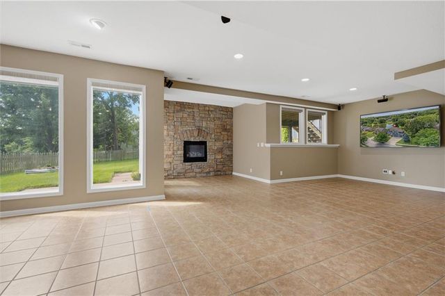 5627 NW 81st Terrace, Kansas City, MO 64151