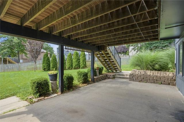 5627 NW 81st Terrace, Kansas City, MO 64151