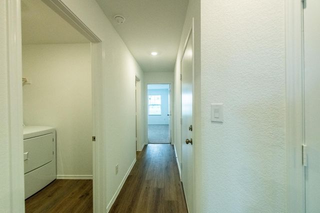 247 Alamito Ave, Kyle, TX 78640