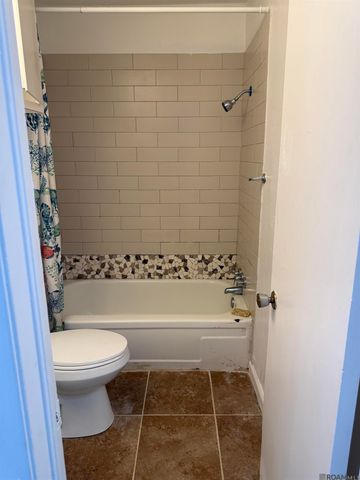 12212 Mumford Dr, Baton Rouge, LA 70807