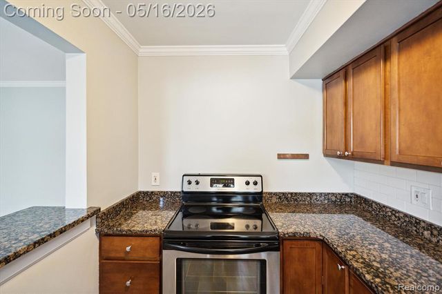617 E Lincoln Avenue, Royal Oak, MI 48067
