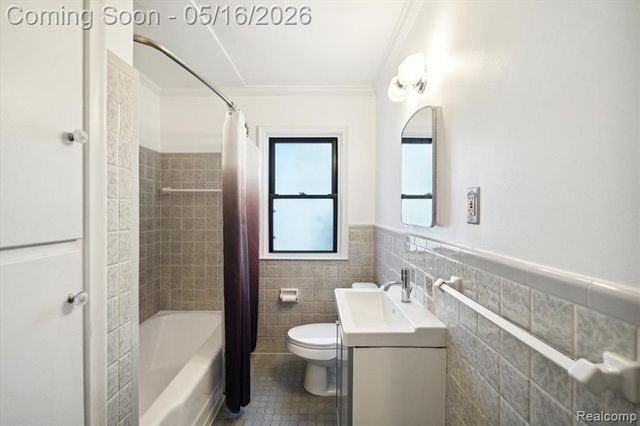 617 E Lincoln Avenue, Royal Oak, MI 48067