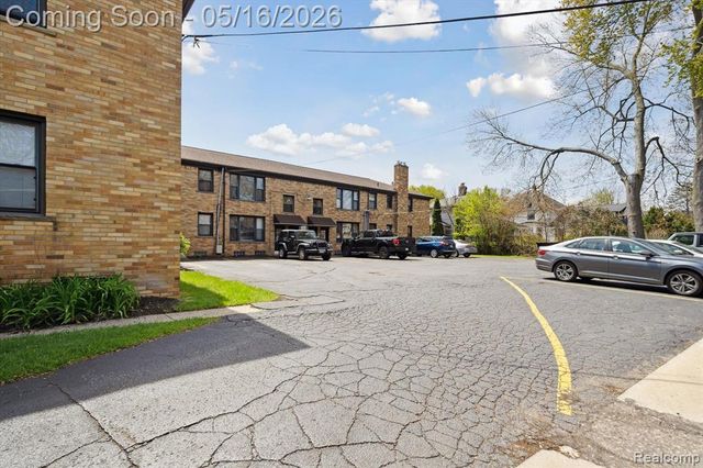 617 E Lincoln Avenue, Royal Oak, MI 48067