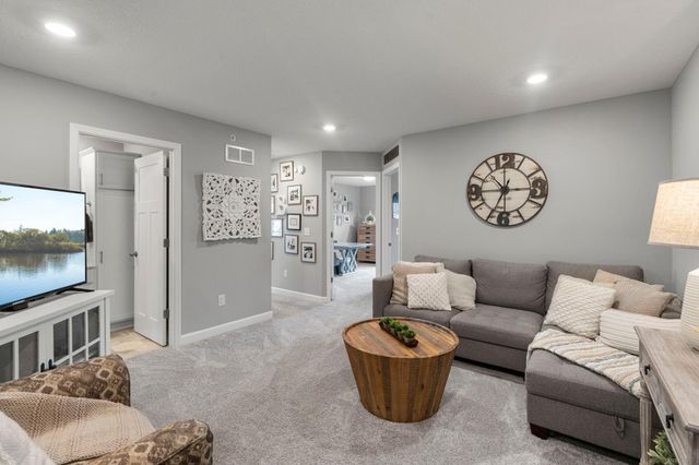 8721 Park Avenue NE, Otsego, MN 55330