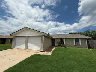 1071 Raintree Mansion, Yukon, OK 73099