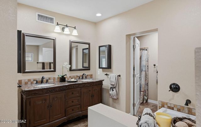 9700 E Nicaragua Place, Tucson, AZ 85730