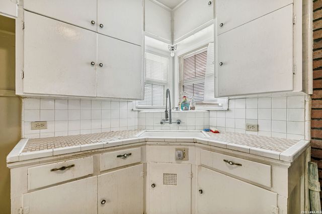 157 Kaine, San Antonio, TX 78214