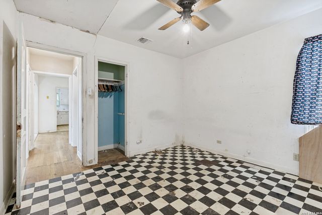 157 Kaine, San Antonio, TX 78214