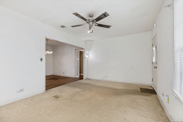 157 Kaine, San Antonio, TX 78214