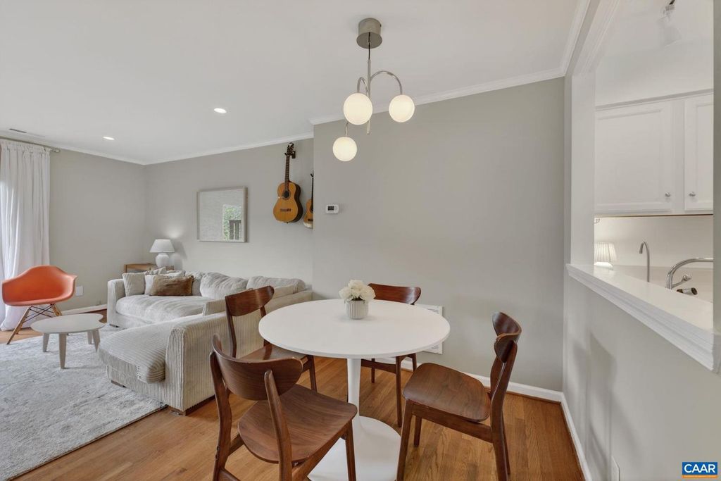 Image 14 of property listing at 1247 MAPLE VIEW DR, Charlottesville, VA 22902
