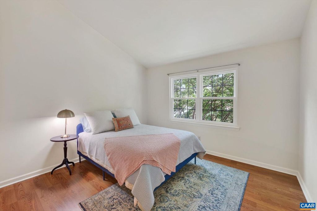 Image 15 of property listing at 1247 MAPLE VIEW DR, Charlottesville, VA 22902