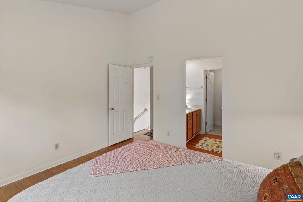 Image 16 of property listing at 1247 MAPLE VIEW DR, Charlottesville, VA 22902