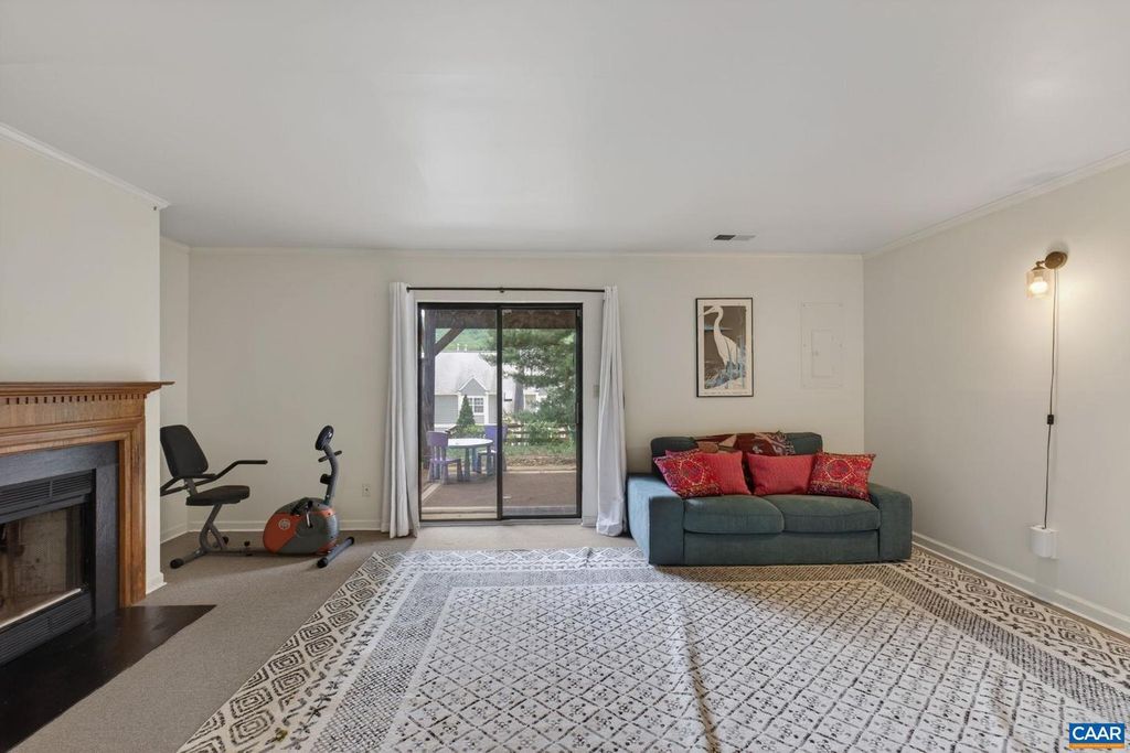 Image 23 of property listing at 1247 MAPLE VIEW DR, Charlottesville, VA 22902