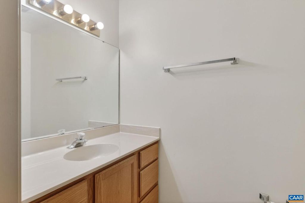 Image 26 of property listing at 1247 MAPLE VIEW DR, Charlottesville, VA 22902