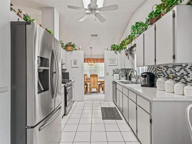 1103 BEN HOPE, Leesburg, FL 34788