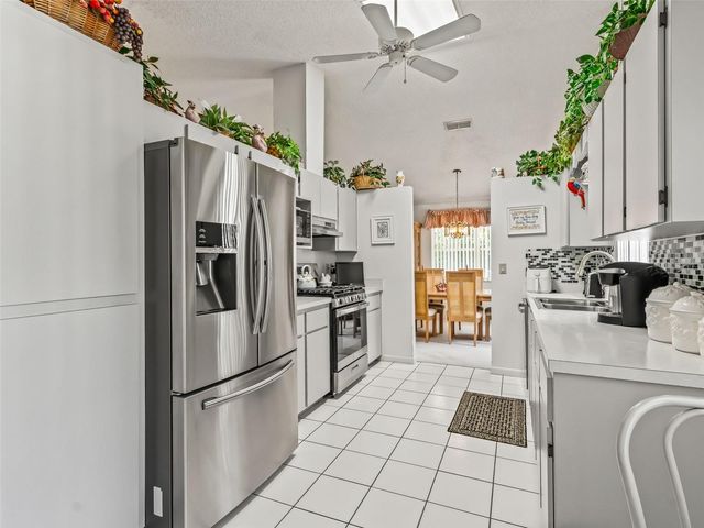 1103 BEN HOPE, Leesburg, FL 34788