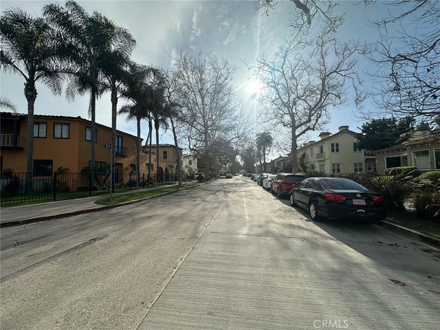 4291 Garthwaite, Los Angeles, CA 90008