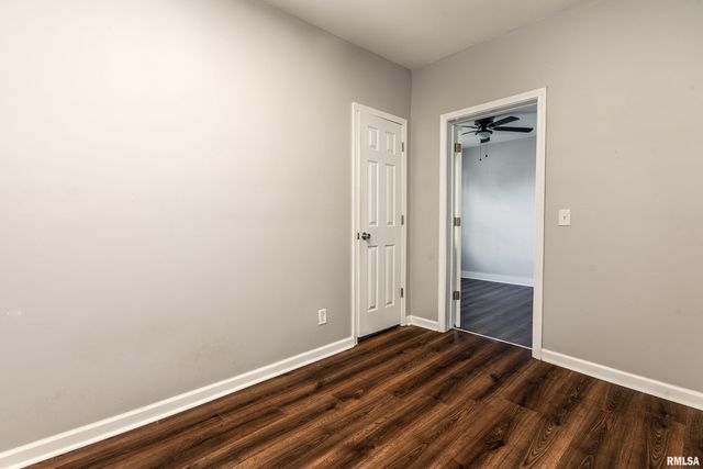 609 S POPLAR Street, Carbondale, IL 62901