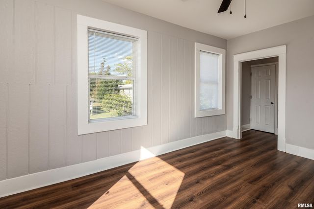 609 S POPLAR Street, Carbondale, IL 62901