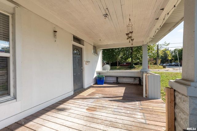 609 S POPLAR Street, Carbondale, IL 62901