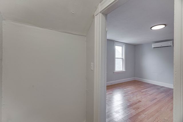 24 Dunlap St 3, Salem, MA 01970