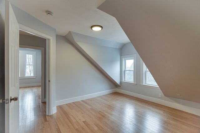 24 Dunlap St 3, Salem, MA 01970