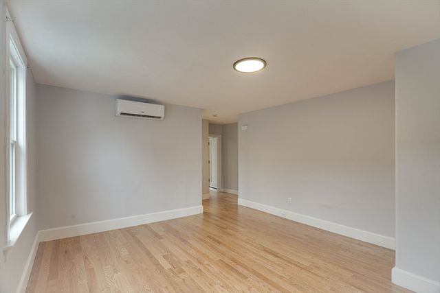 24 Dunlap St 3, Salem, MA 01970