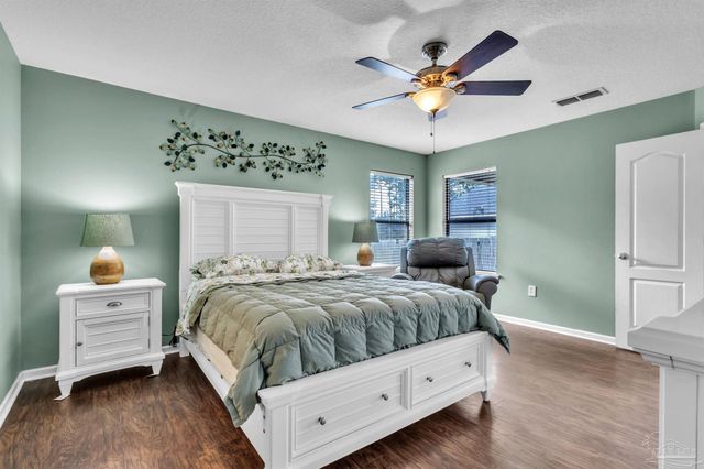 176 Millet Cir, Gonzalez, FL 32533