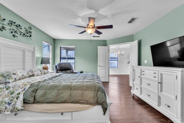 176 Millet Cir, Gonzalez, FL 32533