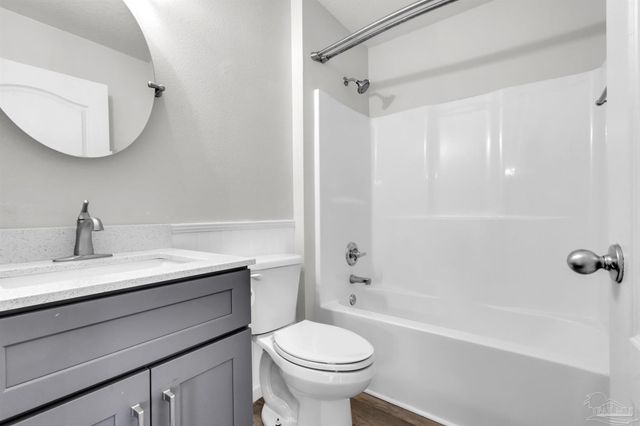 176 Millet Cir, Gonzalez, FL 32533