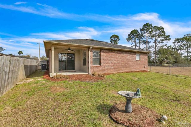 176 Millet Cir, Gonzalez, FL 32533