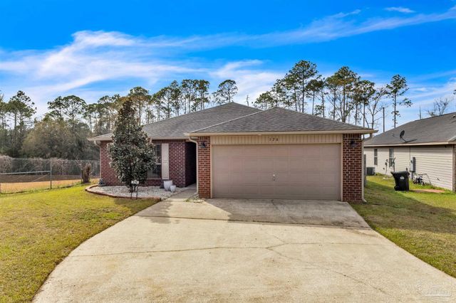 176 Millet Cir, Gonzalez, FL 32533