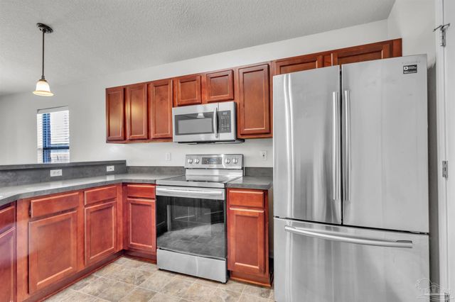 176 Millet Cir, Gonzalez, FL 32533