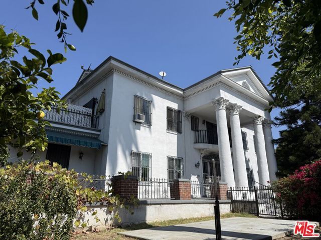 2241 Crenshaw Boulevard, Los Angeles, CA 90016