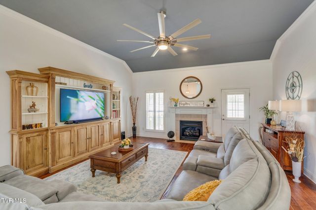 477 Sand Ridge Circle, Jonesborough, TN 37659