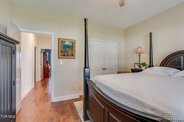 477 Sand Ridge Circle, Jonesborough, TN 37659