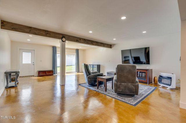 477 Sand Ridge Circle, Jonesborough, TN 37659