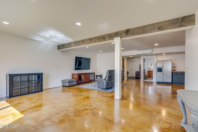 477 Sand Ridge Circle, Jonesborough, TN 37659