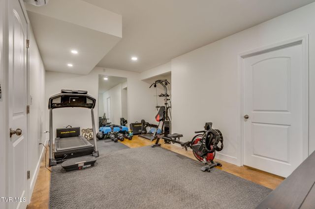 477 Sand Ridge Circle, Jonesborough, TN 37659