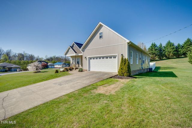 477 Sand Ridge Circle, Jonesborough, TN 37659