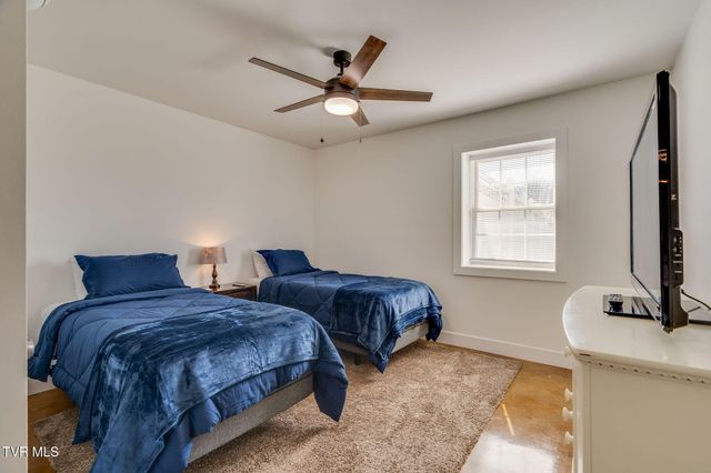 477 Sand Ridge Circle, Jonesborough, TN 37659